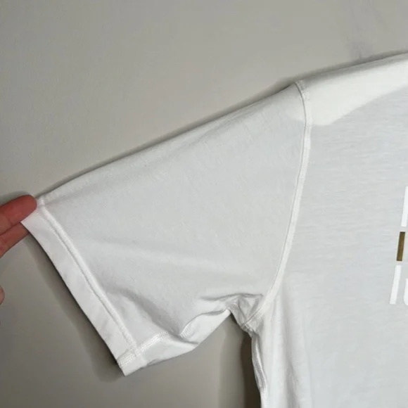 Lululemon Cortes Crop T-Shirt Logo White Special Edition - Picture 7 of 12